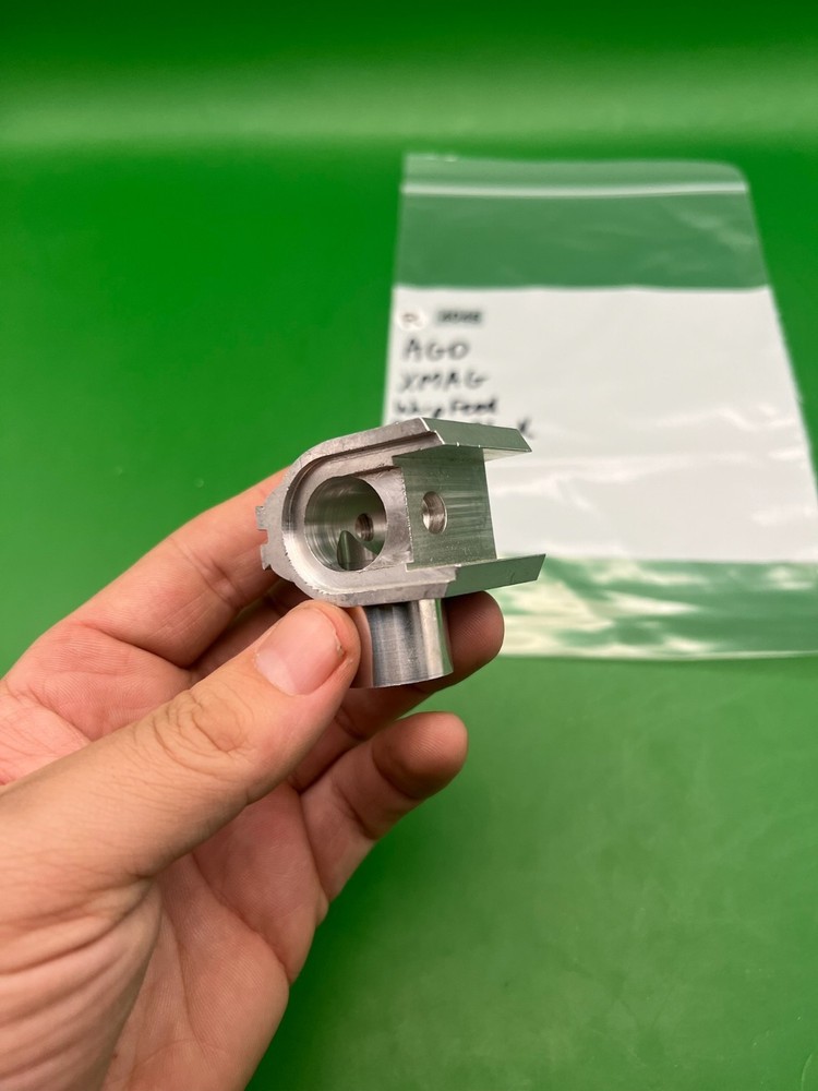 AGD XMAG Warp Feed Breech Block Silver