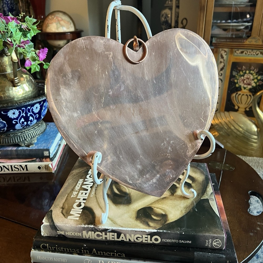 Vtg Solid Copper heart shaped Baking pan. Tin Lined. 11” X 12” X 1”
