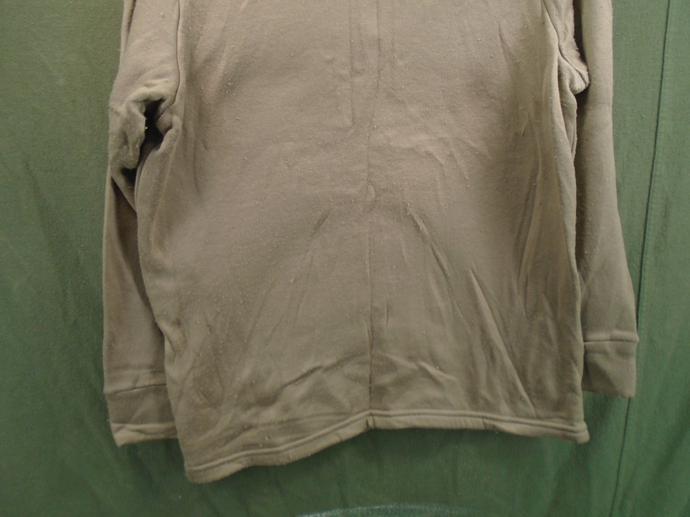 US Military Army Polypropylene Cold Weather Undershirt Shirt Medium 2002 295-E