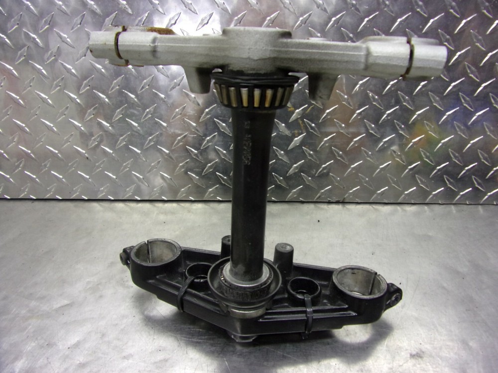 671 B SUZUKI GS 500 2009 OEM  TRIPLE TREE