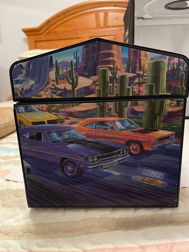 Beep Beep, Roadrunner Toolbox . Artist Michael Irvine Art.