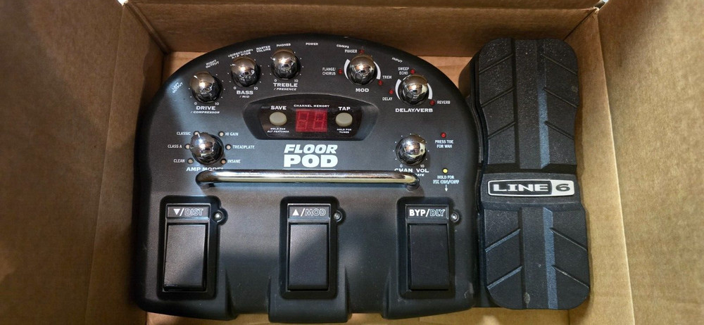 LINE 6 FLOOR POD Multi Effector W/ Power Supply USED