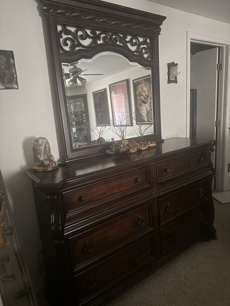 Arbor Place King Size Bedroom Suite
