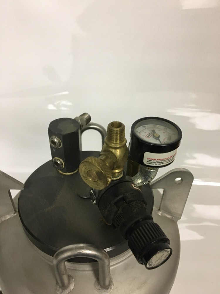 ARO Regulator and Hydraulic Cylinder Refill System - 034