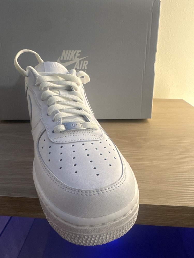 Size 10.5 - Nike Air Force 1 White