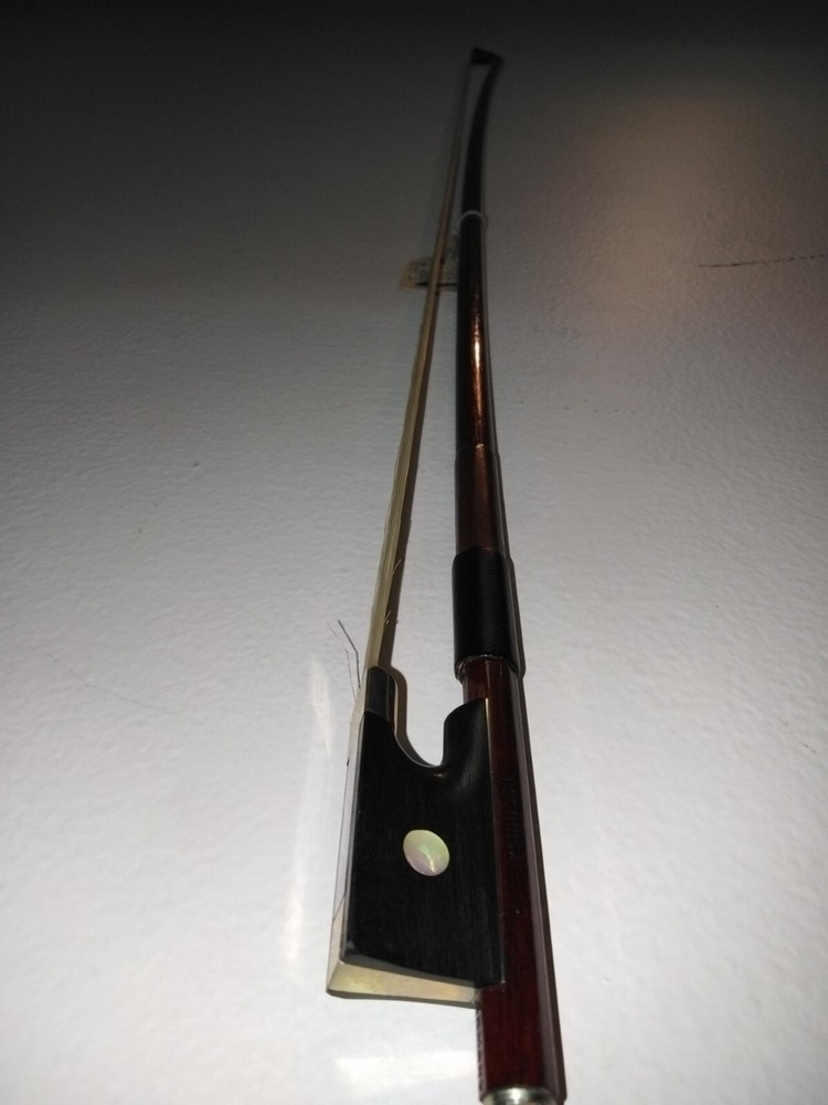 vintage T.SCHULTZ 3/4 violin bow, made in Germany