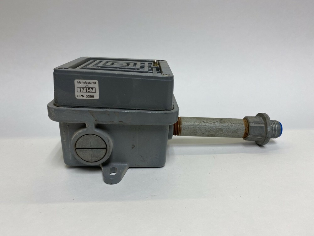 FEDERAL VIBRATONE HORN SERIES B1 WITH PIPE