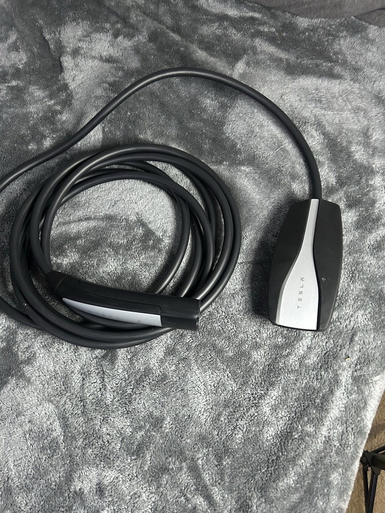 Tesla Gen 2 Charger