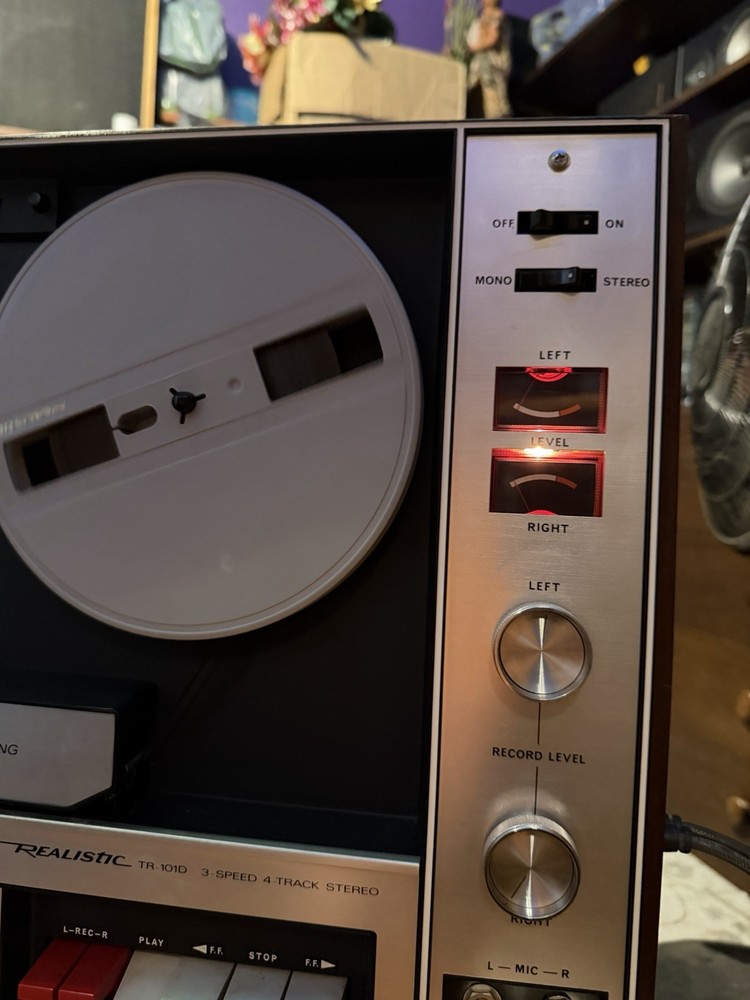 Realistic TR-101D 3 Speed 4 Track Stereo Please Read Description