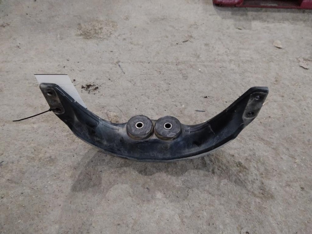 Replaces A24-1079-3 2020 PETERBILT 579 FRONT ENGINE MOUNT , MN