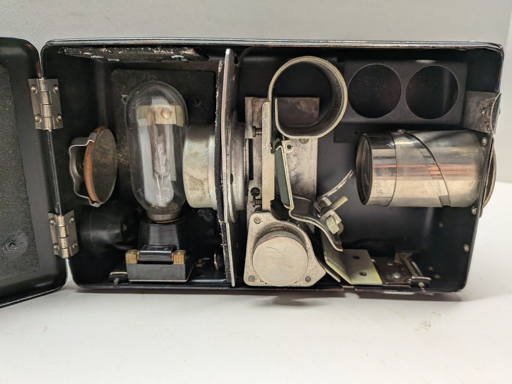 SVE JAM HANDY POCKET EXPLAINER PROJECTOR, VINTAGE