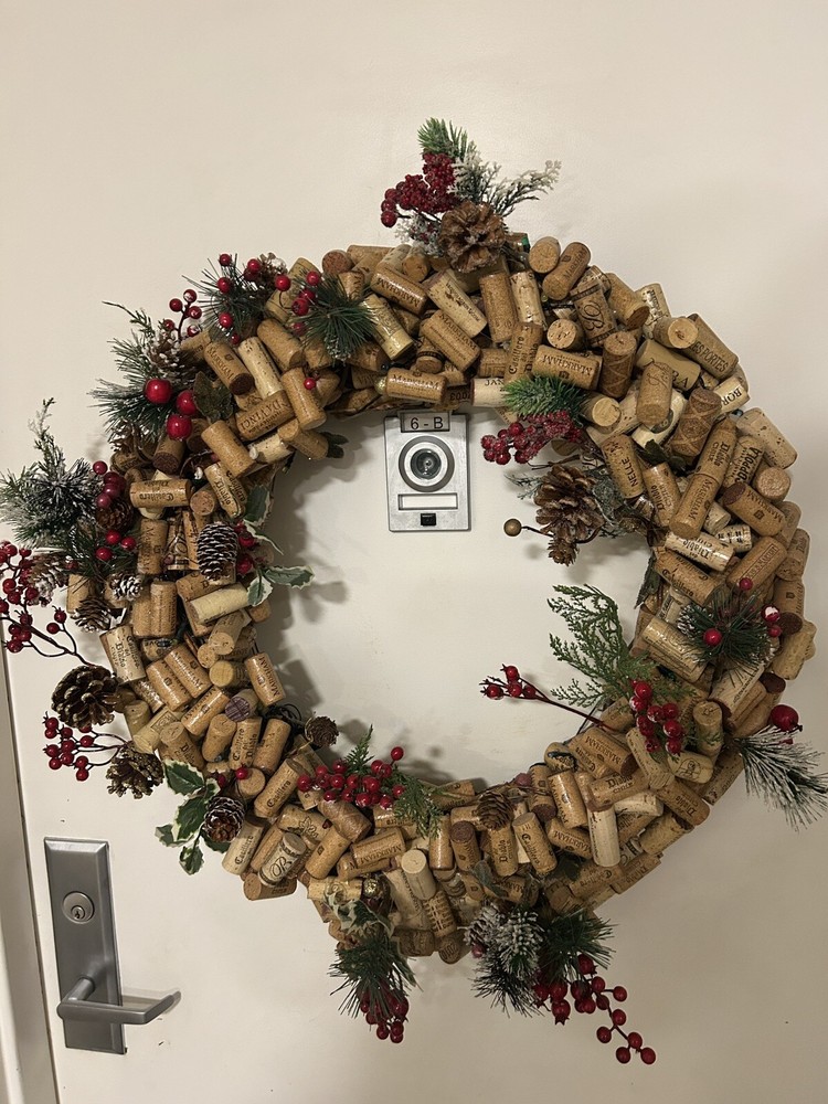 Used natural wine corks for projects