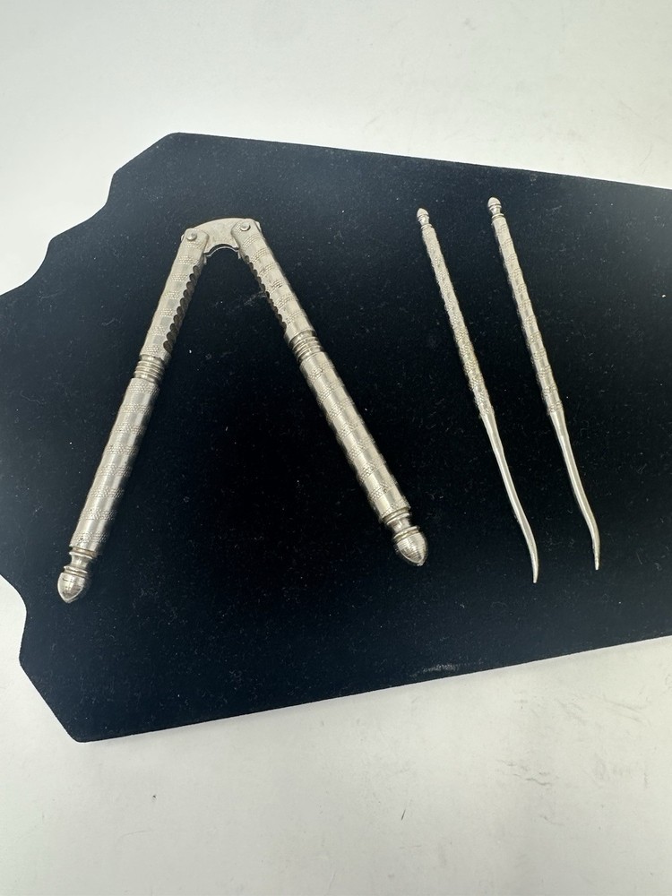 VTG Ellwood Rusticware Nutcracker Tree Bowl