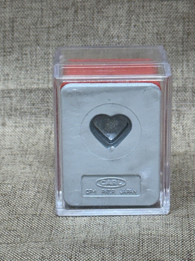 Carl Paper Punch - Heart