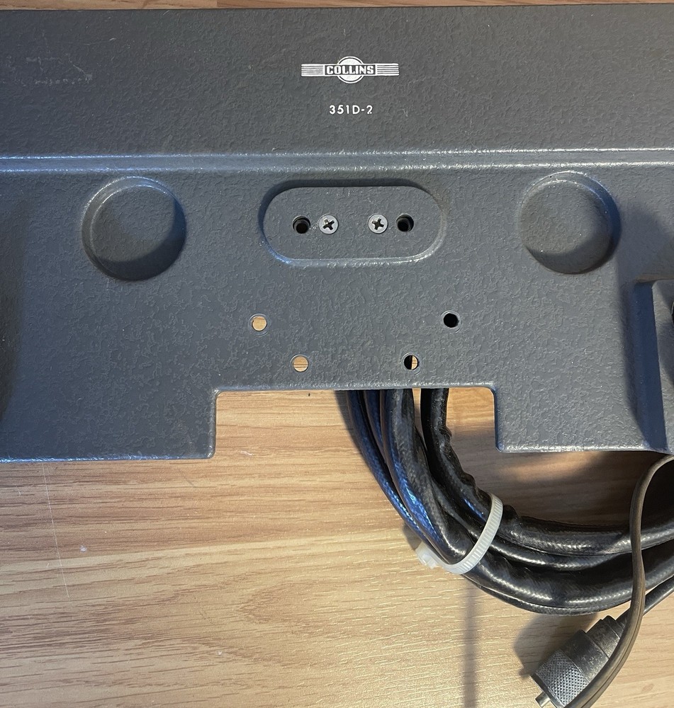 COLLINS 351D-2 MOBILE MOUNT With Two Cables