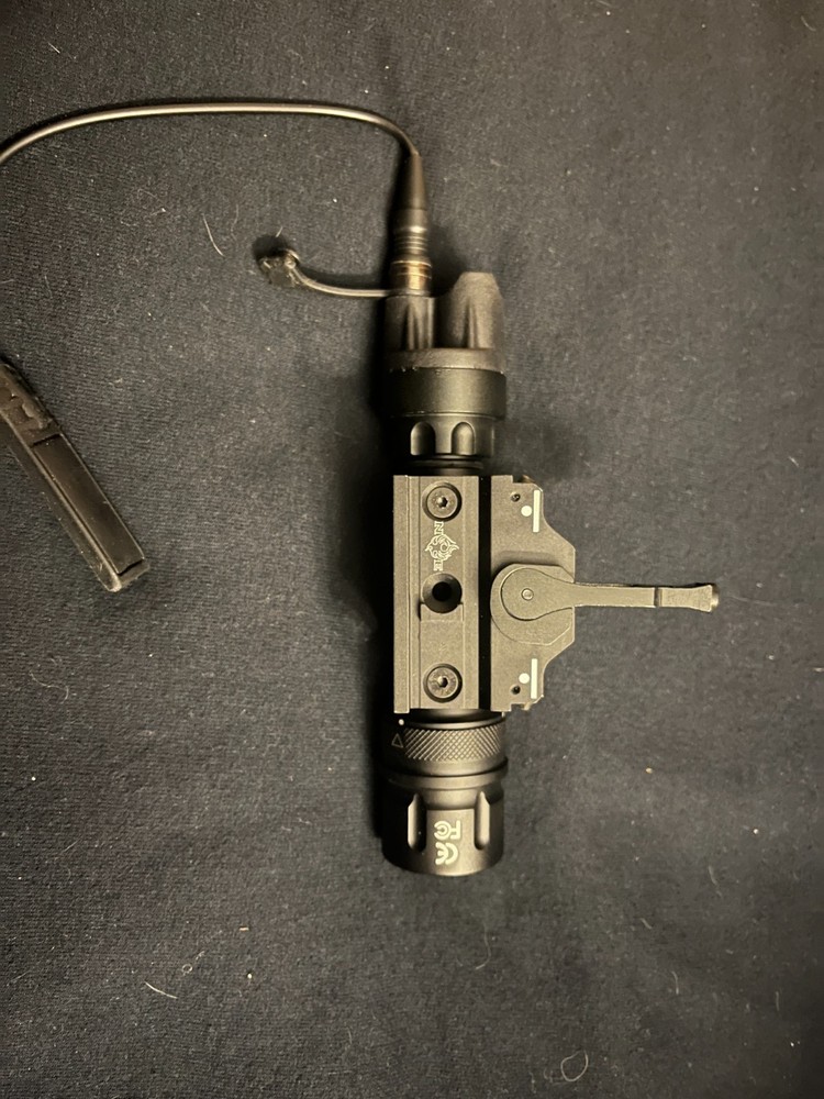 Night Evolution M952V Tactical Light Airsoft (Black) READ DESCRIPTION