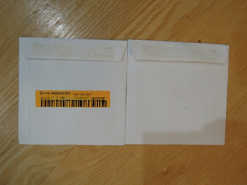 Microsoft Visual Studio 2005 Standard Edition CD with Key