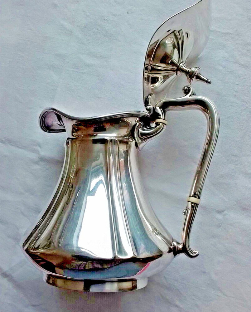 Antique Silver Plate Lidded Jug, Lovely Shape with a Nice Shaped Isolated Handle