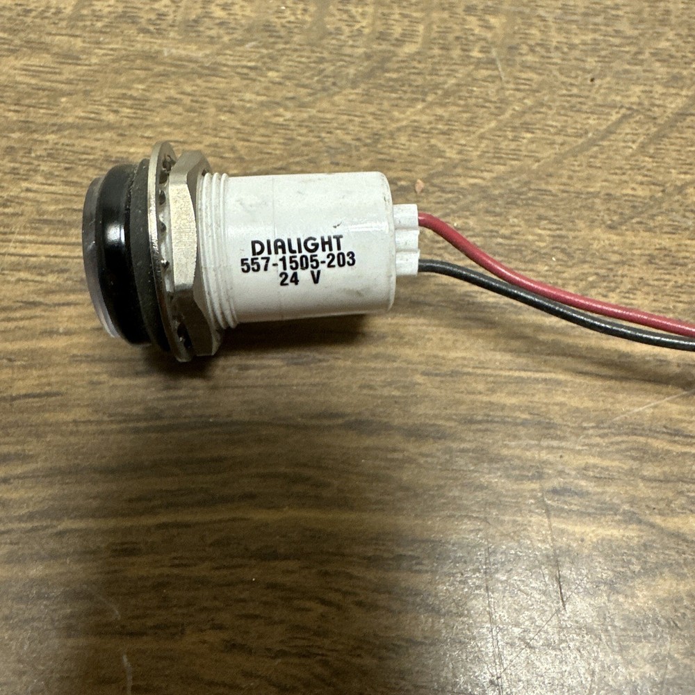 Dialight,557-1505-203,Red Panel Mounted Indicator
