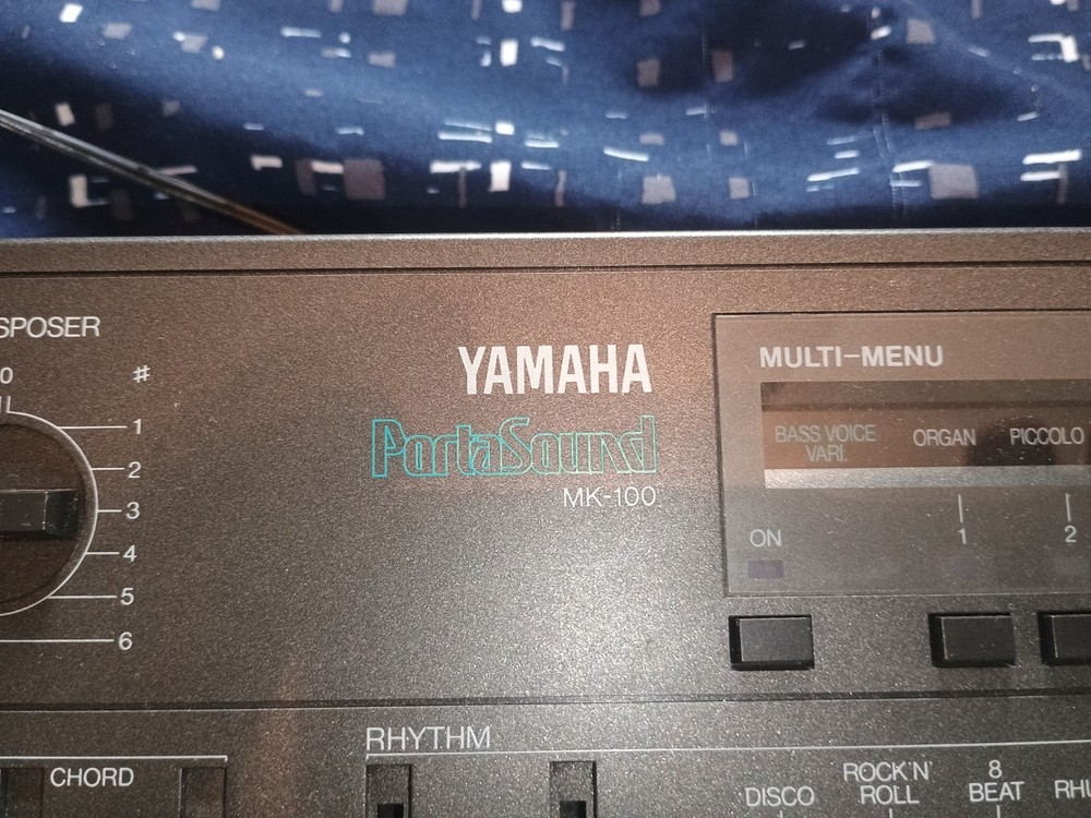 YAMAHA PortaSound MK-100