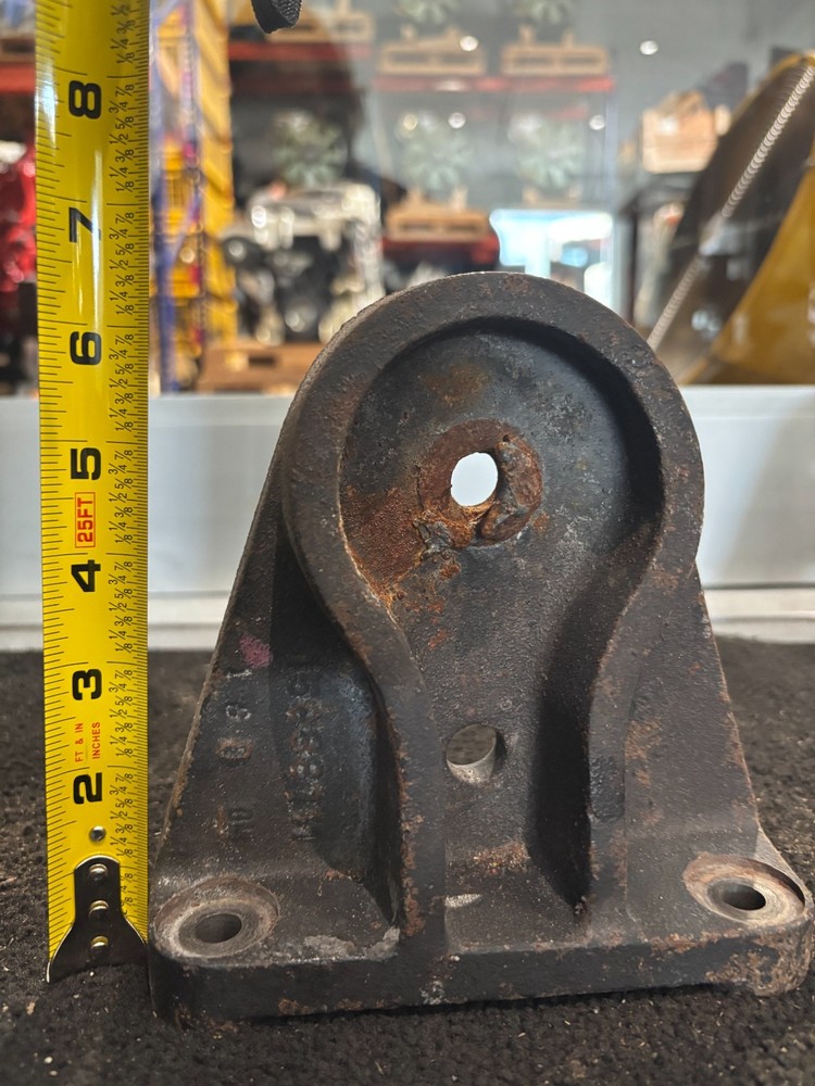 GM Engine Motor Mount 15988711