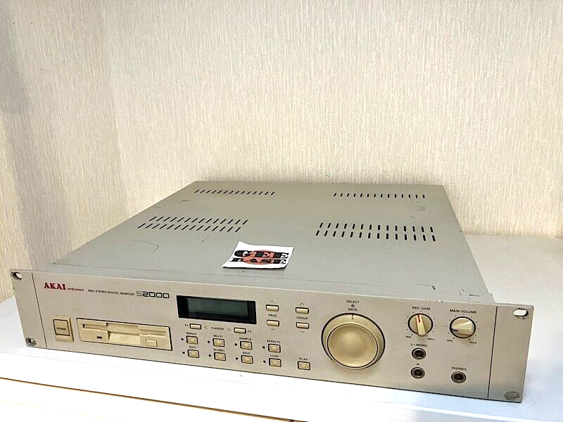 AKAI S2000 Professional Midi Stereo Digital Sampler Rack Mountable NOT Tested