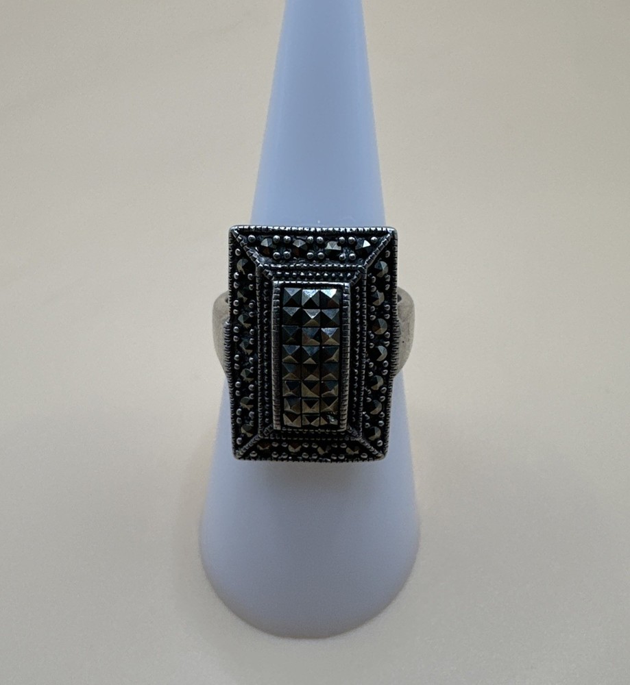 Vintage 925 Sterling Silver Marcasite Ring / Size 6.75