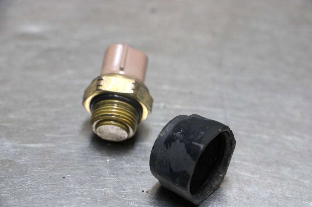 08-12 Ninja 250 EX250 250R Coolant Temperature Radiator Sensor