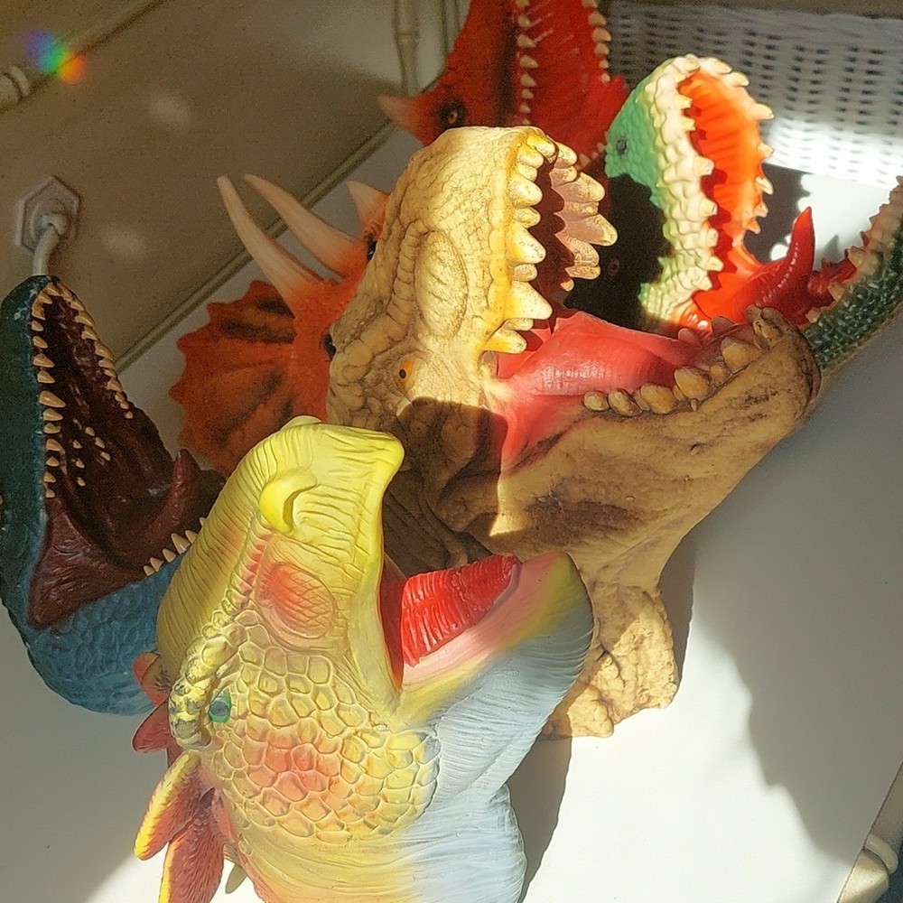 6 VTG Rubber Dinosaur hand puppets
