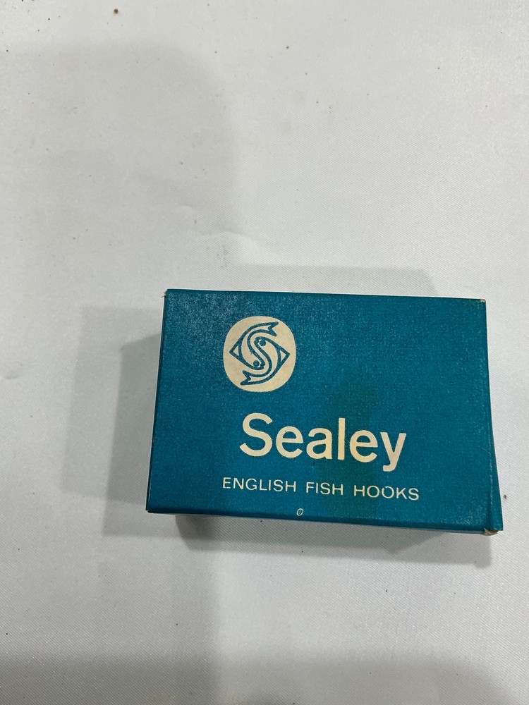 Vintage Edgar Sealey Sons Streamer Salmon hooks Redditch, Eng