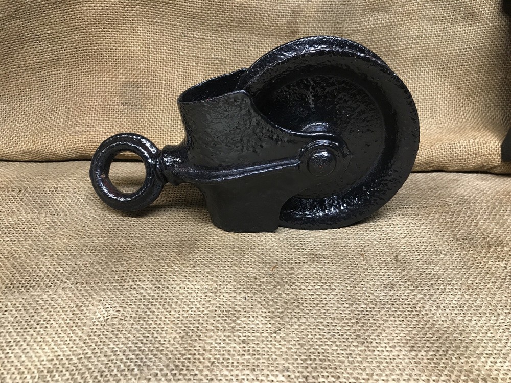 Vintage Old 5” Barn Pulley