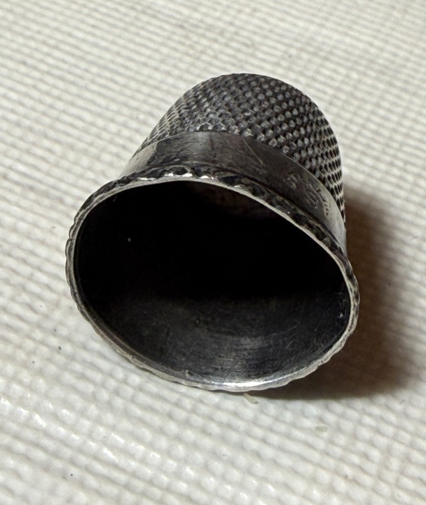 Antique Sterling Thimble small Size sewing Victorian Design