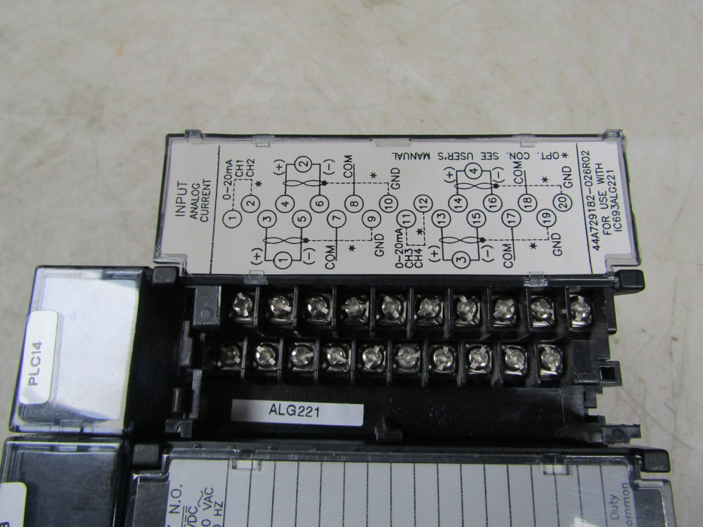 💥GE FANUC IC693CHS398H 5 SLOT BASE W/ 1) INPUT MODULES 1) OUTPUT MODULES