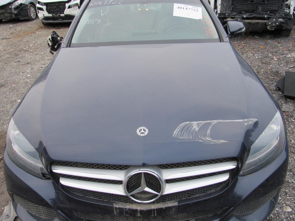 C220 2018 Glove Box 1016943