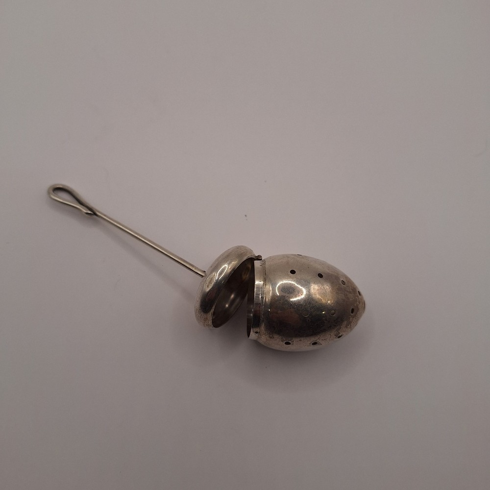 Vintage Tea Herb Ball Acorn Diffuser