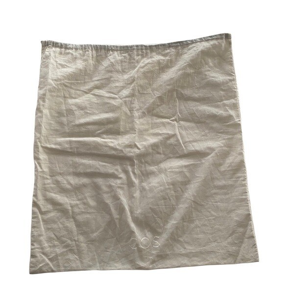 Cos dust bag
