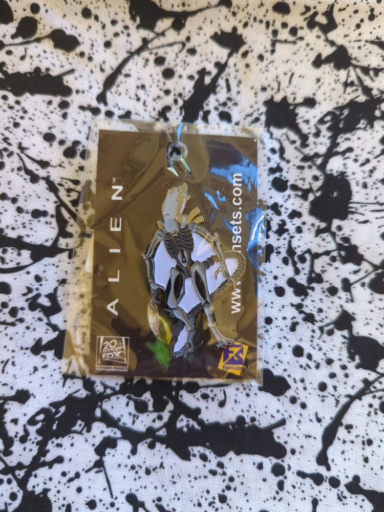 Alien Xenomorph Enamel Pin NEW FanSets