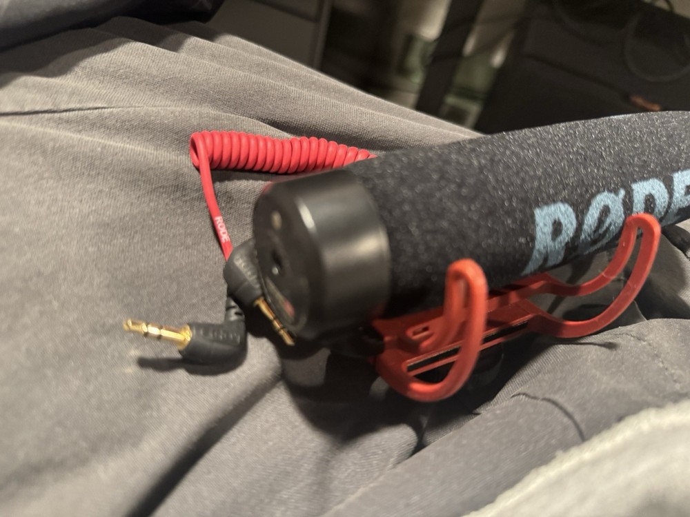 Rode VideoMic GO Lightweight On Camera Microphone