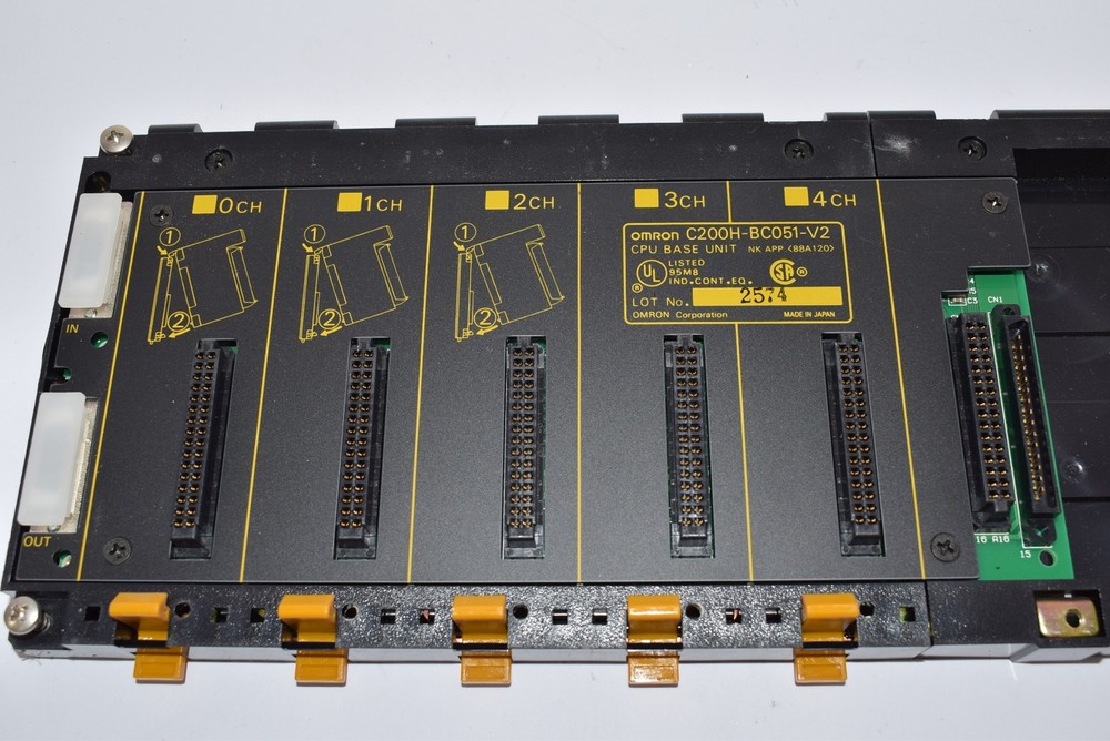OMRON C200H-BC051-V2 Controllers 5 SLOT RACK PLC Module