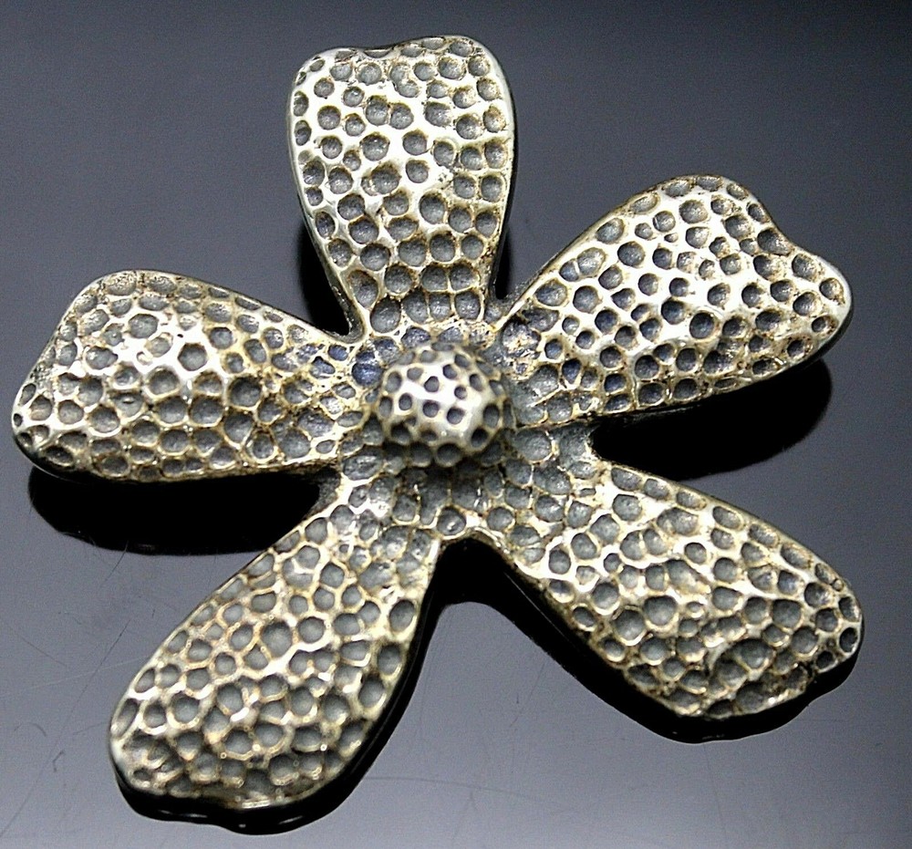 AUTHENTIC SILPADA GORGEOUS TEXTURED FLOWER SOLID STERLING SILVER PENDANT
