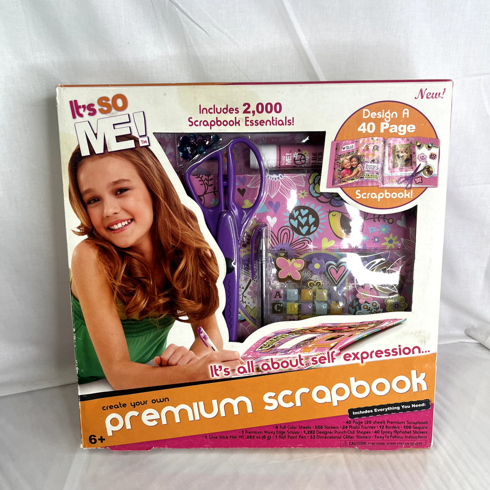IT'S SO ME! CREATE YOUR OWN  PREMIUM SCRAPBOOK