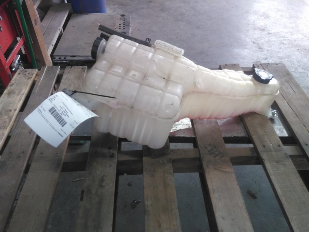 For 2018 FREIGHTLINER M2 106 RADIATOR OVERFLOW TANK , GA