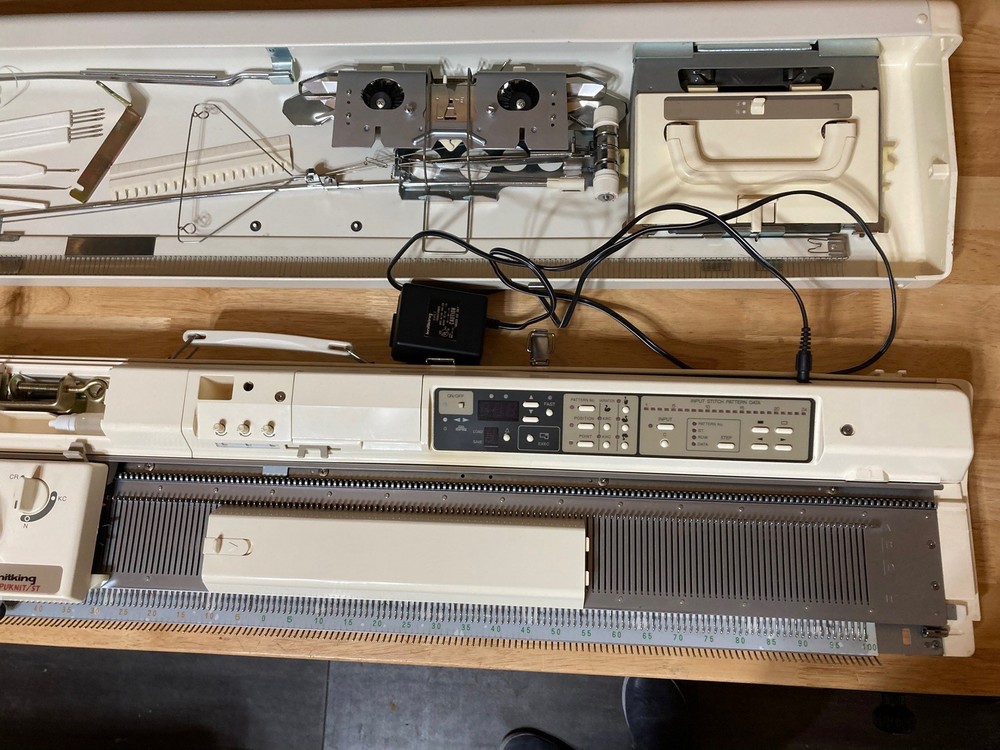 Knitking Compuknit ST (Brother KH900) Electroknit Knitting Machine