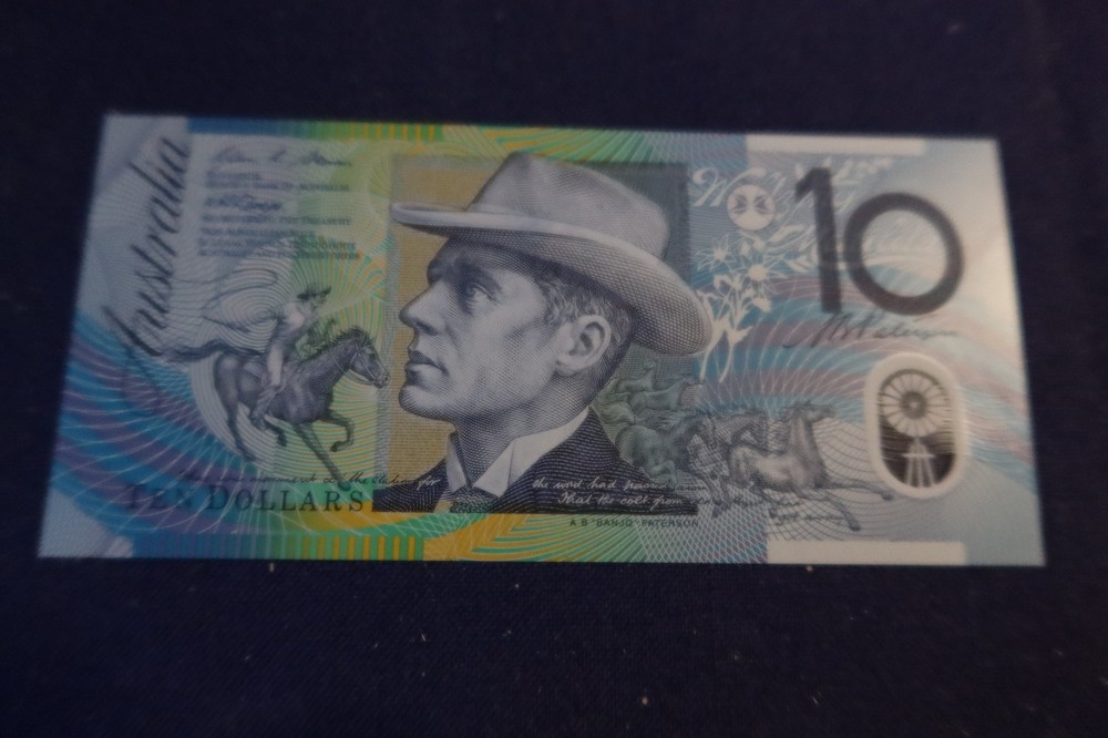 AUSTRALIA 2002-2009 POLYMER ISSUE, $10 P58e DATED 2008, STEVENS & HENRY - UNC