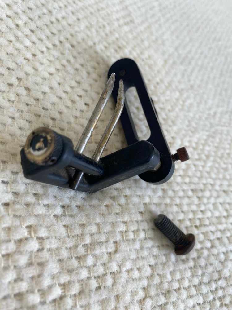 Cobra Dual Prong Flipper Rest