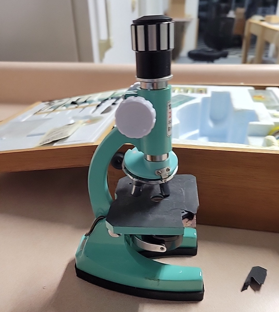 1970s Tasco Deluxe Model 972 High Quality Microscope Kit