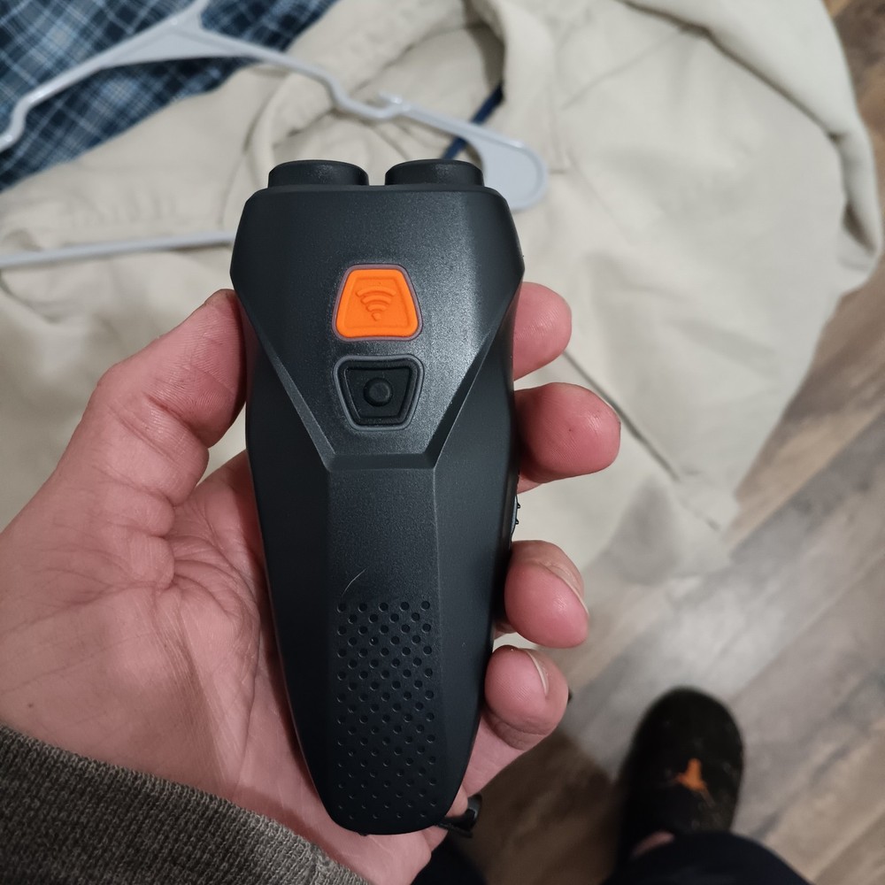 dog bark deterrent device