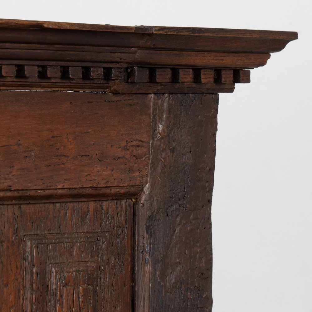 17th Century Chestnut Console Buffet Sideboard from Portugal