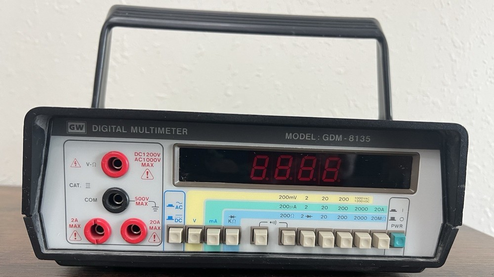 GW INSTEK Digital Bench Multimeter GDM-8135