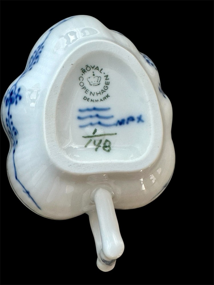 Royal Copenhagen Blue Fluted Plain #148 Mini Leaf Bowl with Handle